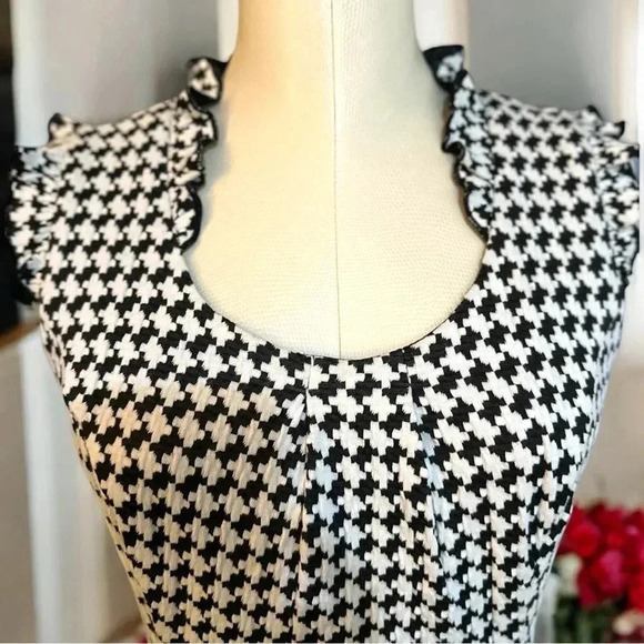 051 Elle | EUC Black White Houndstooth Belted & Pocket Mini Dress (Size 4) - Picture 4 of 10